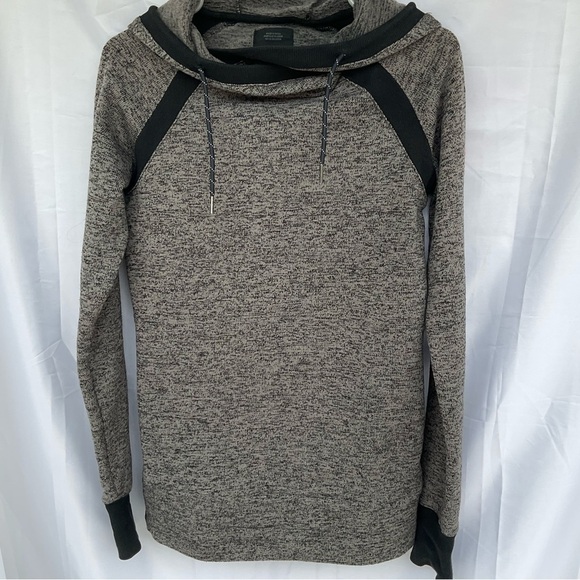 DC Womens PULLOVER HOODIE SWEATSHIRT SIZE XS - Picture 1 of 6